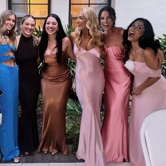 Lovers and friends dust pink dress - size small and tailored - Picture 5 of 5